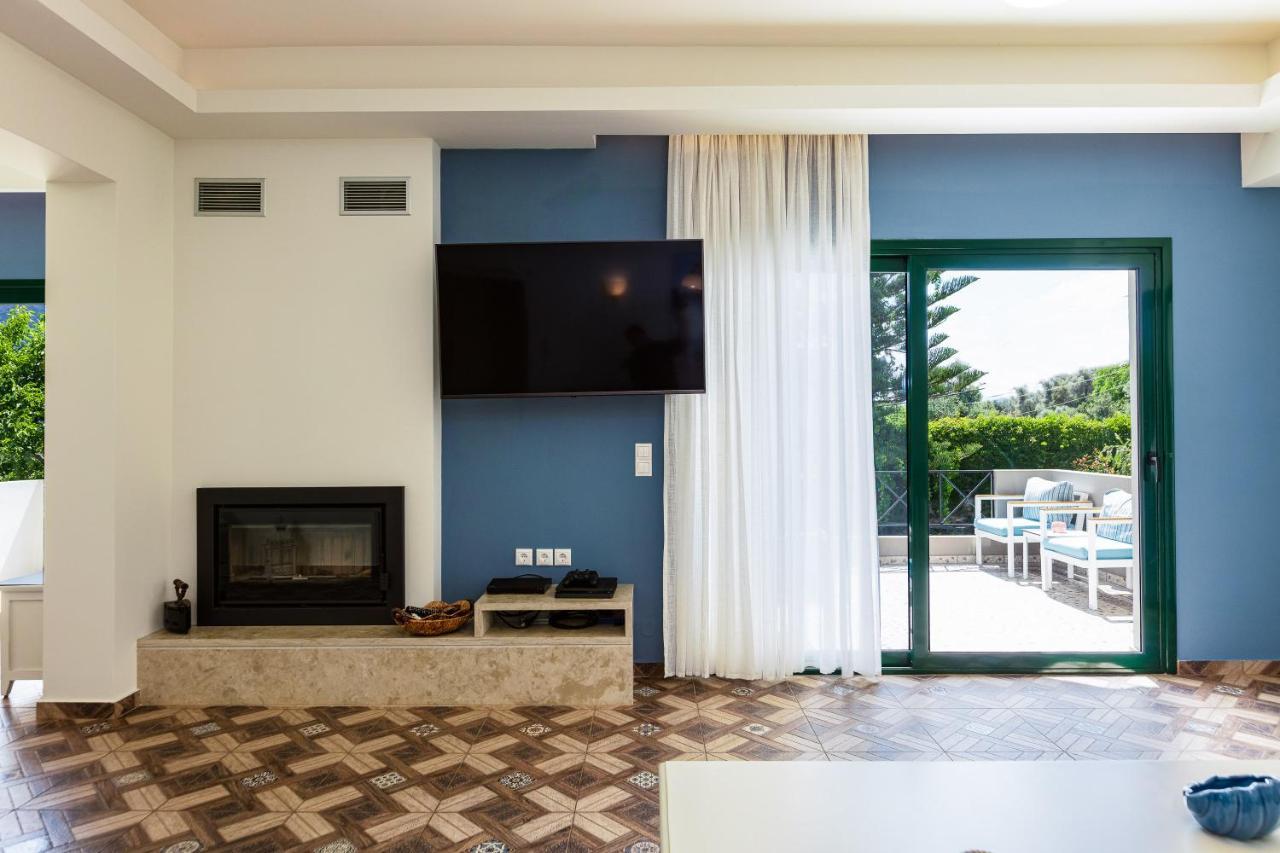 Alonia Villa, Refined Living With 50M2 Private Pool, By Thinkvilla Melidhonion  Exterior photo