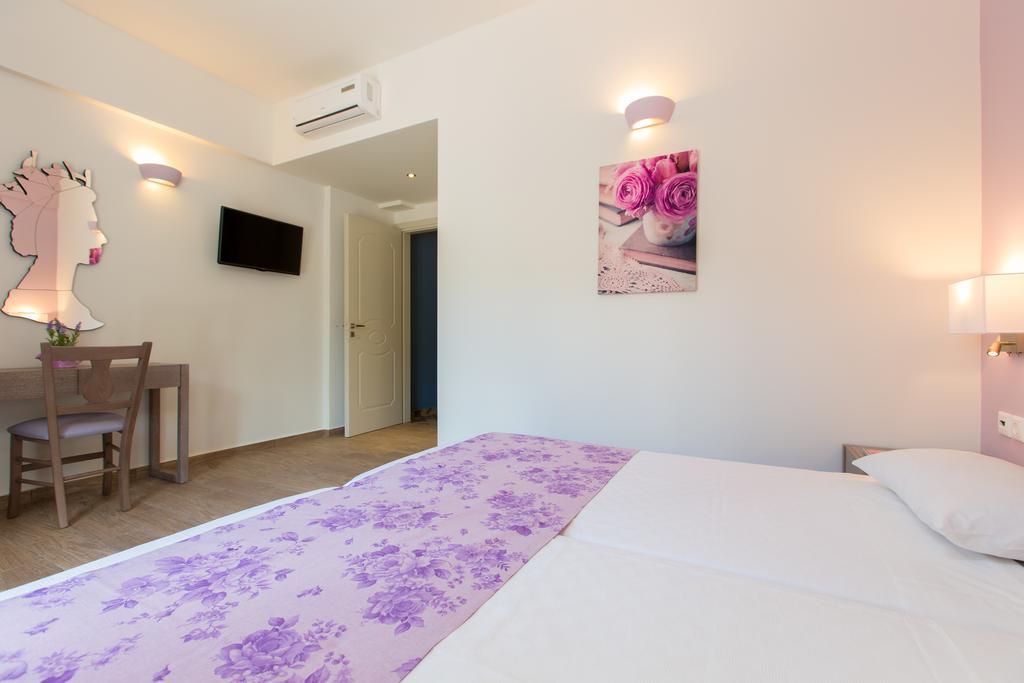 Alonia Villa, Refined Living With 50M2 Private Pool, By Thinkvilla Melidhonion  Room photo
